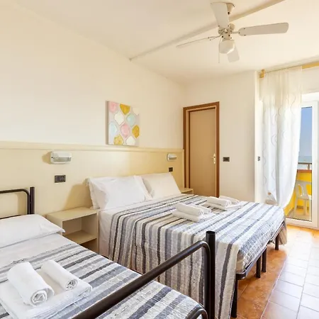 فندق Mignon Fronte Mare ريتشيوني
